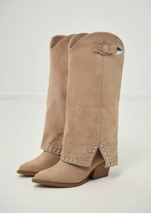 Topu Suede Boots with Studs